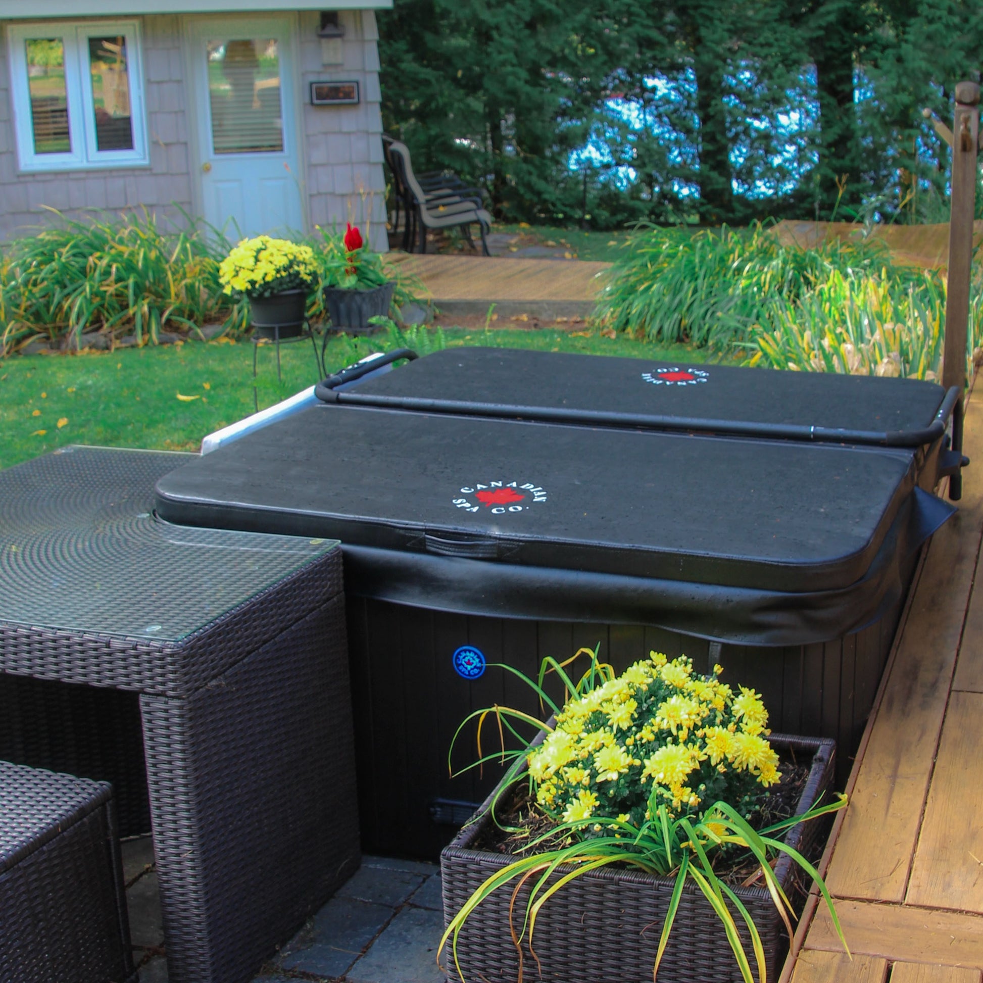 Canadaian Spa Saskatoon 4-Person 12-Jet Portable Hot Tub